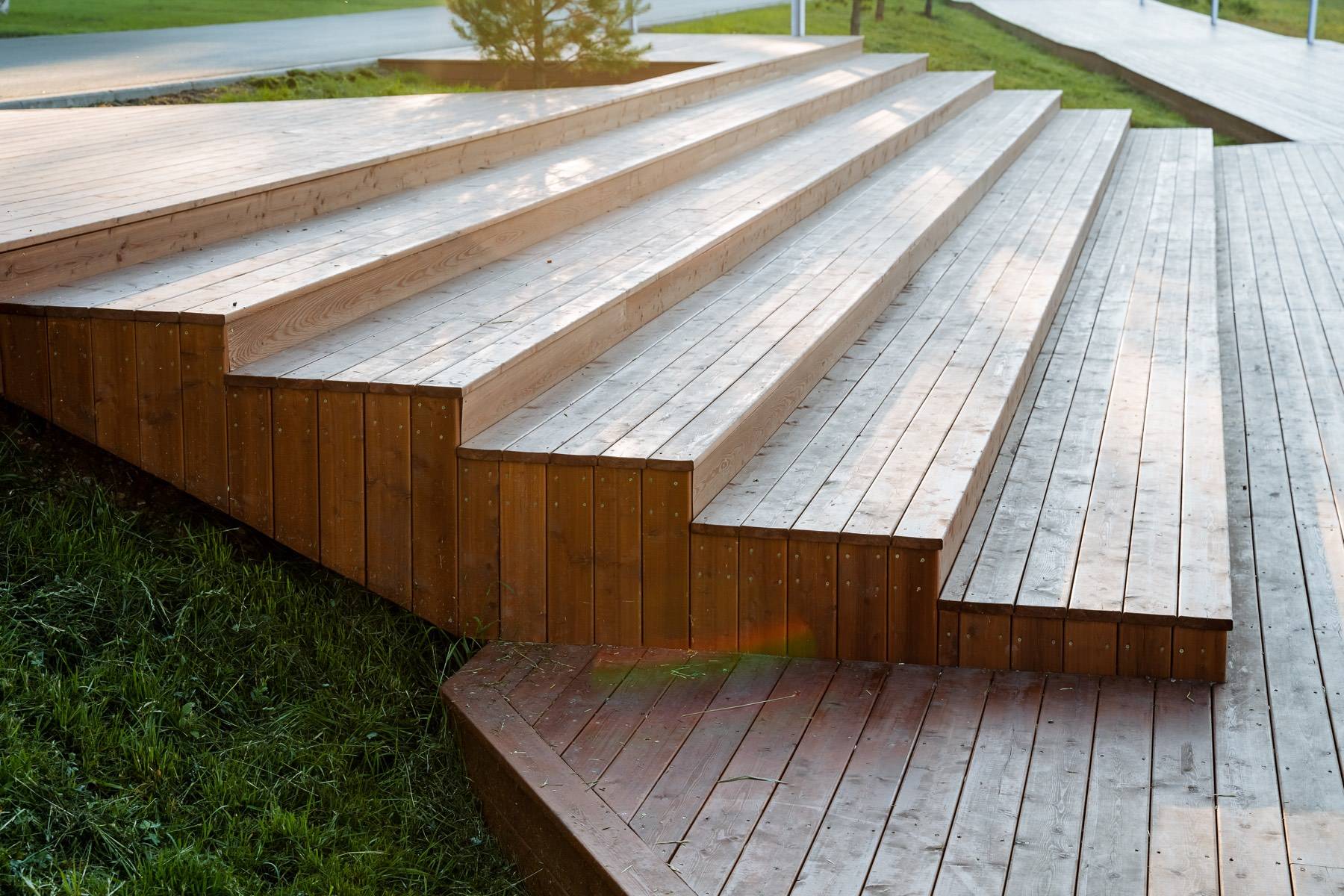 Wooden deck steps and staircase project